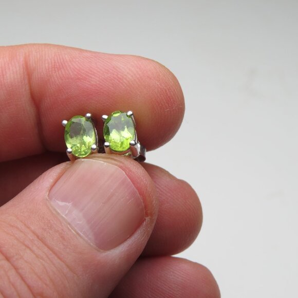 *925 Sterling Silver Genuine Peridot Earring Studs - Picture 3 of 5